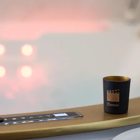 La Palme D'or Jacuzzi * קאן